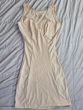 Assets by Spanx Red Hot Label Sleek Slimming Full Slip, Large, EUC, Animal Print